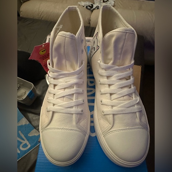 Brand new men’s size 10, rip and dip high top shoes - Picture 3 of 7